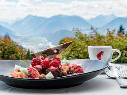 Hundehotel - St. Leonhard (Trentino-Südtirol) - Süßer Genuss mit besonderen Aussichten - Inntalerhof - DAS Panoramahotel