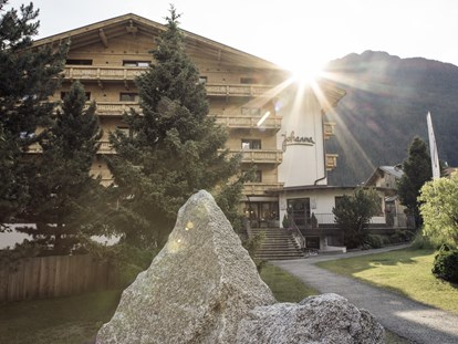 Hundehotel - St. Leonhard (Trentino-Südtirol) - Das Johanna im Sommer - Hotel Johanna mitten im Ötztal