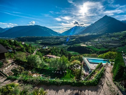 Hundehotel - St. Leonhard (Trentino-Südtirol) - Swimminpool - DAS FINKENNEST “Panorama Familyhotel & SPA”