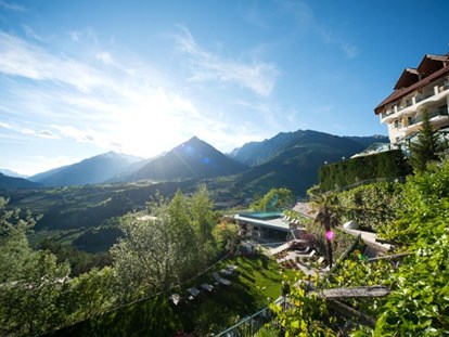 Hundehotel - St. Leonhard (Trentino-Südtirol) - Swimminpool - DAS FINKENNEST “Panorama Familyhotel & SPA”