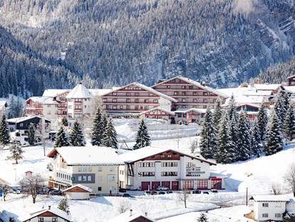 Hundehotel - Tirol - Kaiserhof im Winter - Familotel Kaiserhof****