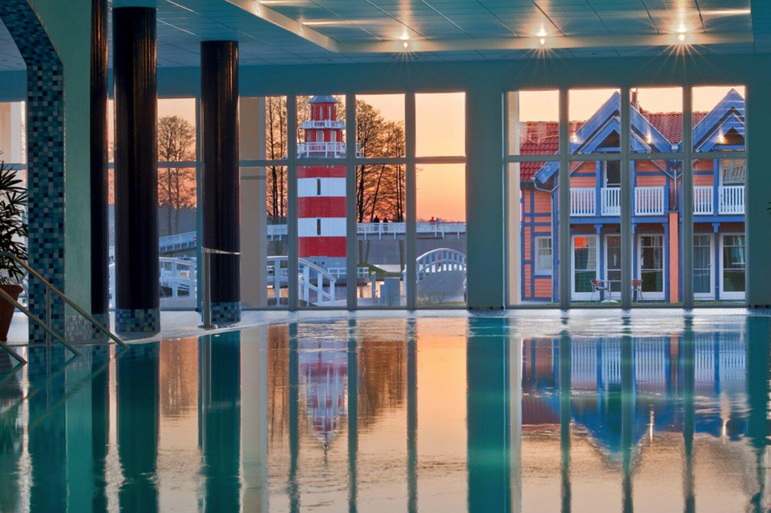 Urlaub-mit-Hund: Pool - Precise Resort Hafendorf Rheinsberg
