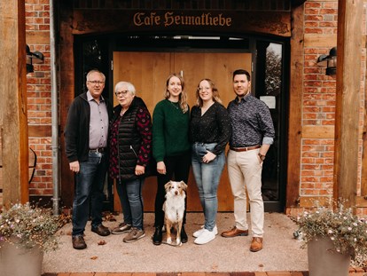 Hundehotel - Umgebungsschwerpunkt: am Land - Niedersachsen - Familie Okelmann mit Mala - Okelmann's