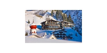 Hundehotel - Wellnessbereich - Arlberg - Hubertushof Wohlfühlhotel im Winter - Hubertushof Wohlfühlhotel