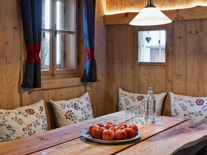 Hundehotel - Umgebungsschwerpunkt: Berg - Altaussee - Küchentisch im Bauernhaus - Ferienhäuser Gerhart