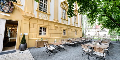 Hundehotel - Preitenegg - Gastgarten unter Kastanienbäume - Hotel Hofwirt