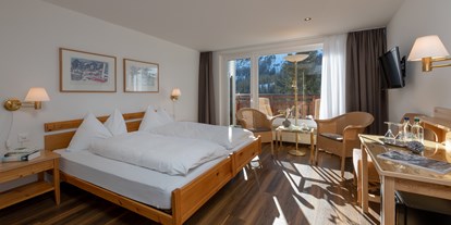 Hundehotel - WLAN - Zuoz - Doppelzimmer Standard Balkon - Sunstar Hotel Arosa - Sunstar Hotel Arosa
