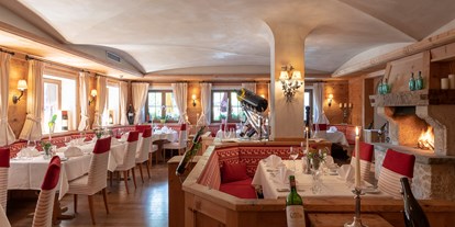 Hundehotel - Umgebungsschwerpunkt: Berg - Pontresina - Restaurant Grischunstübli & Bündnerstube - Hotel Alpina Klosters
