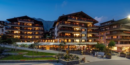 Hundehotel - Umgebungsschwerpunkt: am Land - Brand (Brand) - Hotel Alpina im Sommer - Hotel Alpina Klosters