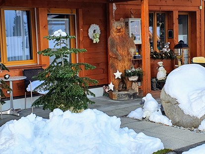 Hundehotel - Unterkunftsart: Chalets - Schweiz - Aussenansicht vom Chalet - Chalet-Gafri BnB - traditionelle Frühstückspension 