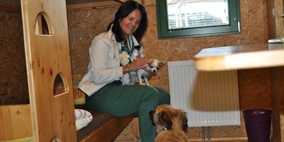 Hundehotel - Hund im Restaurant erlaubt - Langenwang - Gästedorf Waldheimat