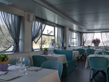 Hundehotel - WLAN - Friaul-Julisch Venetien - Restaurant im Emerald River - Marina Azzurra Resort