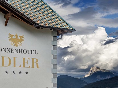 Hundehotel - barrierefrei - Italien - Außenansicht Hotel - Sonnenhotel Adler Nature Spa Adults only