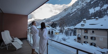 Hundehotel - Umgebungsschwerpunkt: Berg - Davos Dorf - Panoramaterrasse im Wellnessbereich - Parkhotel Margna