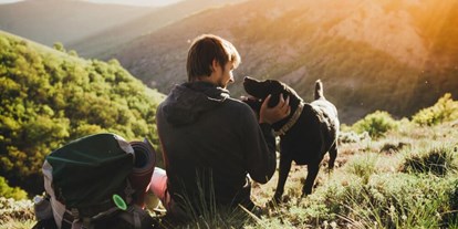 Hundehotel - Grundstück eingezäunt - Berg Urlaub mit Hund - Appartement Mama