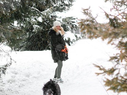 Hundehotel - Rauris - Winterurlaub mit Ihrem Hund im Gut Weissenhof in Österreich. Vielen schöne Winterwanderwege, genügend Auslauf und Gassistrecken. - Hotel Gut Weissenhof ****S