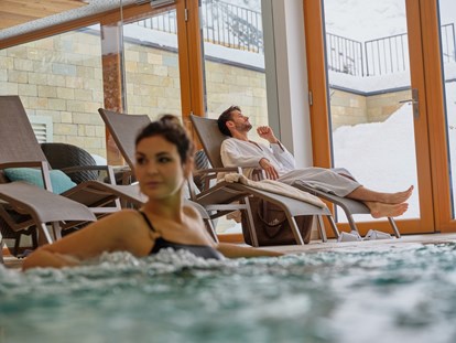 Hundehotel - Sauna - Arlberg - Entspannen im Wasser - Hotel Schranz 
