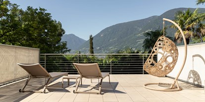 Hundehotel - Pools: Außenpool nicht beheizt - Trentino-Südtirol - Terrasse Palmen Suite - Villa Hochland