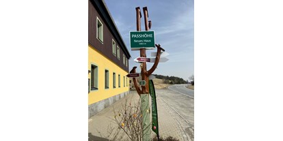 Hundehotel - keine Leinenpflicht im Hotel - Sachsen - Wegweiser - Berggasthof & Hotel Neues Haus Oberwiesenthal
