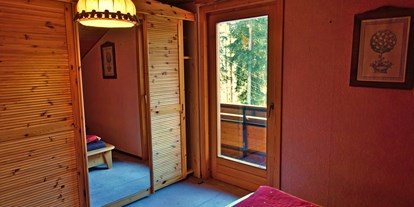 Hundehotel - Schwerpunkt: Familie - Alle Schlafzimmer mit Balkon und Aussicht - Almchalet Goldbergleiten | Romantische Berghütte - traumhafte Sonnenlage im Nationalpark Hohe Tauern