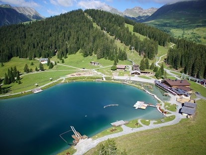 Hundehotel - Unterkunftsart: Hotel - Tiroler Oberland - Blick auf den See - Hotel Jennys Schlössl
