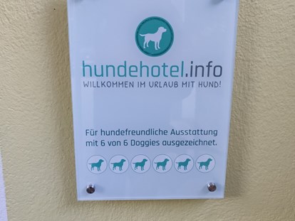 Hundehotel - Doggies: 6 Doggies - Almfrieden Hotel & Romantikchalet