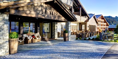 Hundehotel - Sauna - Flims Dorf - Aussenansicht - LA VAL Bergspa Hotel Brigels