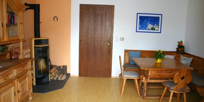 Hundehotel - Umgebungsschwerpunkt: am Land - Mondsee - Kaminzimmer - Gästehaus Horizont - Ferienwohnungen