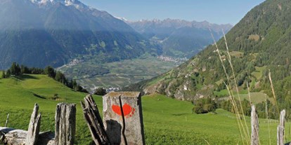 Hundehotel - Umgebungsschwerpunkt: See - Trentino-Südtirol - Höhenweg mit traumhaftem Ausblick - Hotel Martellerhof